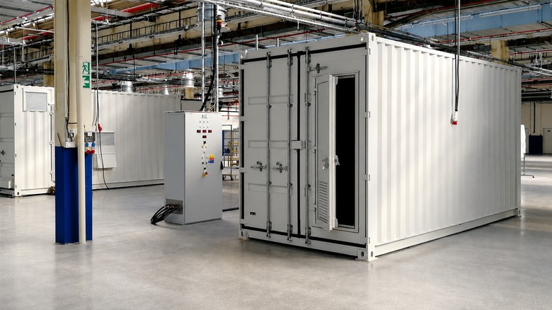 Banky přestaly financovat baterie. Příležitost za miliardy míří k těm, kdo nabídnou víc než technologii
