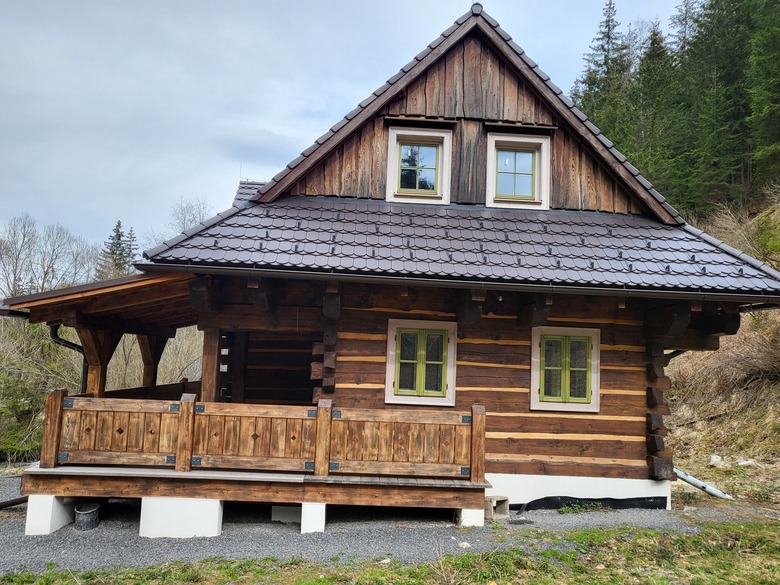 Obr. 8A Situačný pohľad na drevostavbu – Nižná Boca