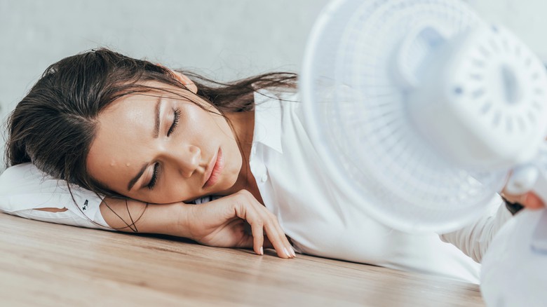 V podkroví je v létě 32 °C? Možná za to může vaše střecha