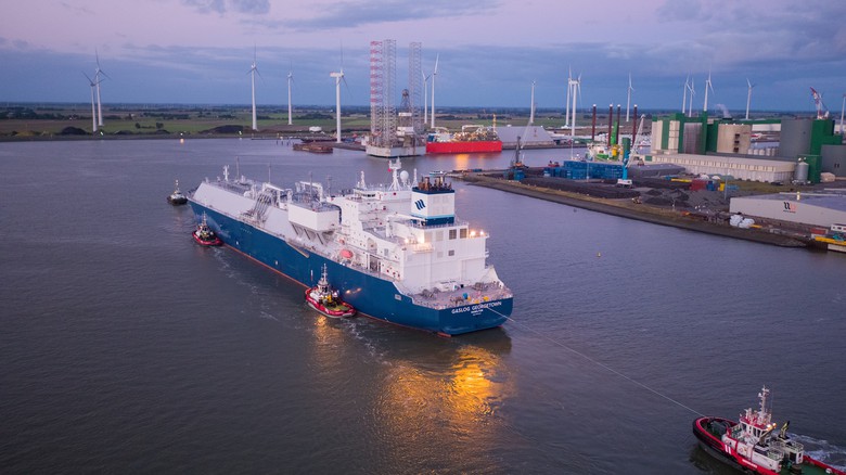 Tempo dovozu LNG nezpomalila ani krize na Blízkém východě, připlouvající tanker, zdroj ČEZ