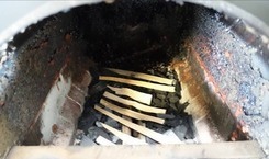 Obrázek&nbsp;2a Způsob přikládky „Zápal dolů&nbsp;1“