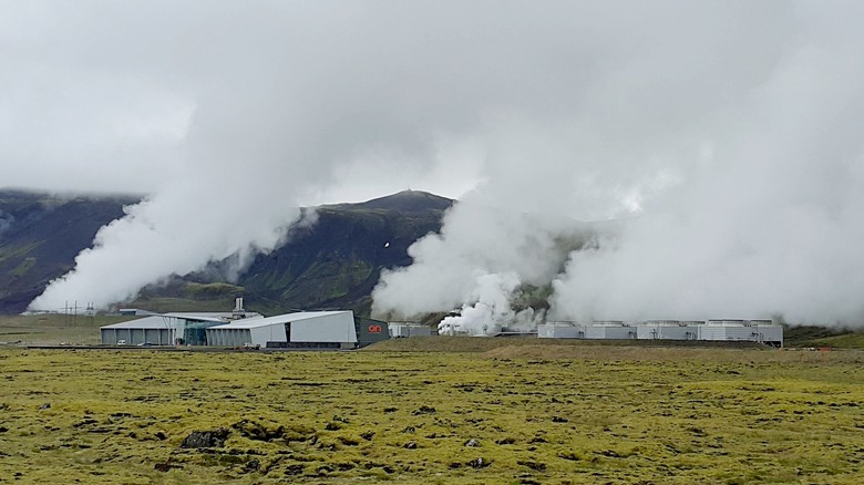 Geotermální elektrárna na Islandu, foto &copy; TZB-info