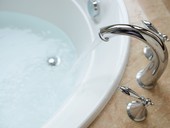 Spotřeba vody se loni zvýšila na 88,7 litru na den a osobu