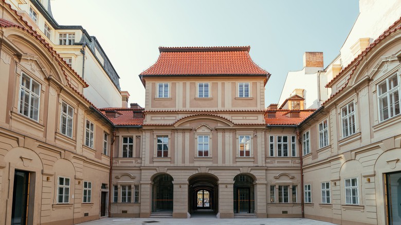 Rekonstrukce paláce Savarin v centru metropole získala titul nejlepšího retailového projektu roku, foto Crestyl