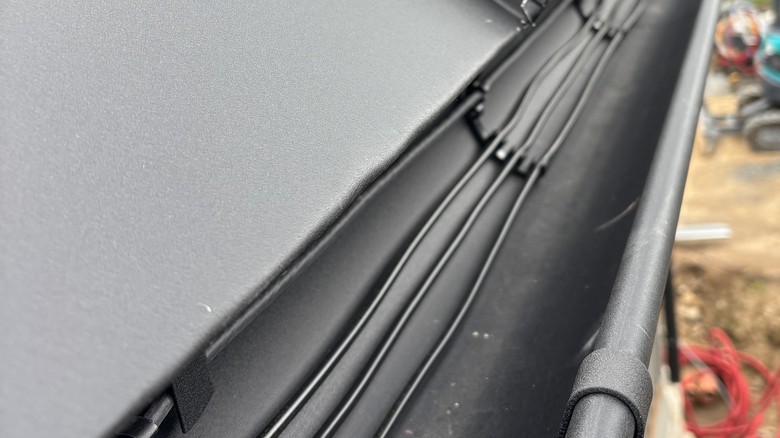 Řešili jsme v minulosti zamrzlé svody, žlaby, římsy apod.? Máme pro vás řešení.