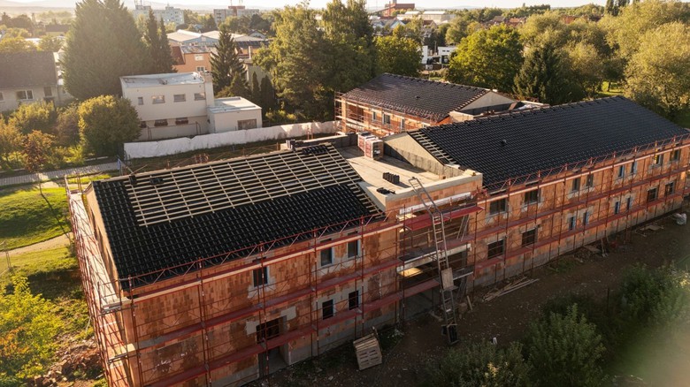 Místo pro důstojný život. Centrum BAZALKA roste s podporou wienerbergeru