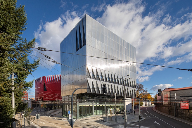 Systémy Wilo zajišťují efektivní vytápění a chlazení Horácké multifunkční arény v Jihlavě