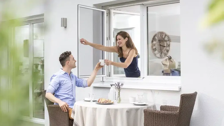 Sítě proti hmyzu: jednoduchá ochrana, která skutečně funguje