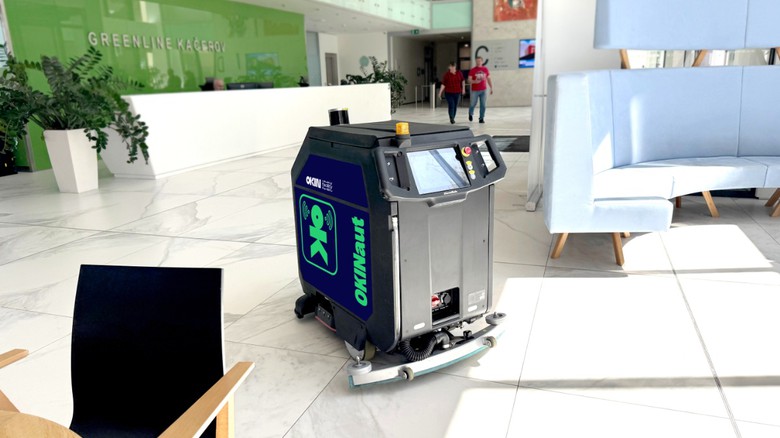 Roboti na předplatné po vzoru Netflixu. OKIN Facility mění pravidla firemního úklidu